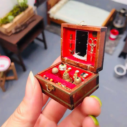 1/12 Scale Wooden Miniature Jewelry Box With Fixed Jewelry Pieces